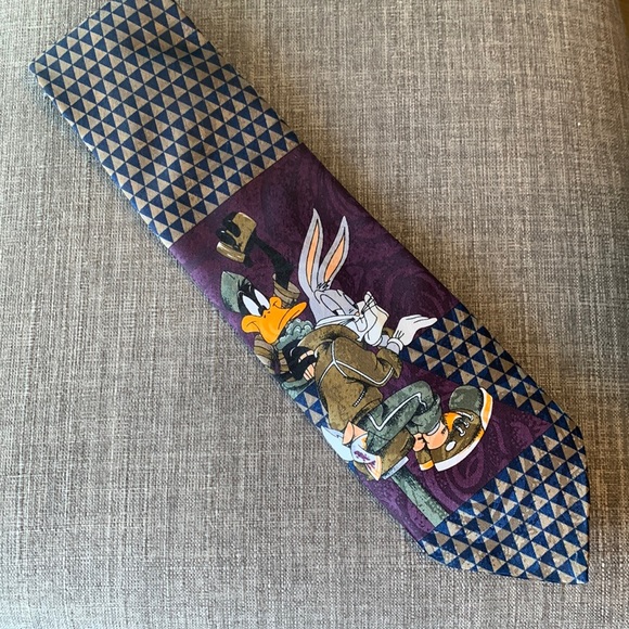Loony Tunes Bugs Bunny and Daffy Duck tie - Picture 1 of 3